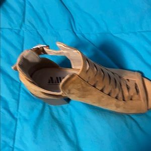 Ladies size 7.5 never worn open toe sandals